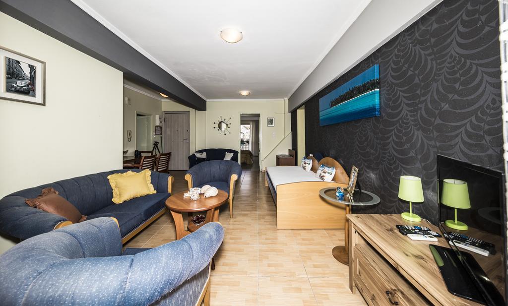 Park Apartment Paralia Dionysiou Buitenkant foto
