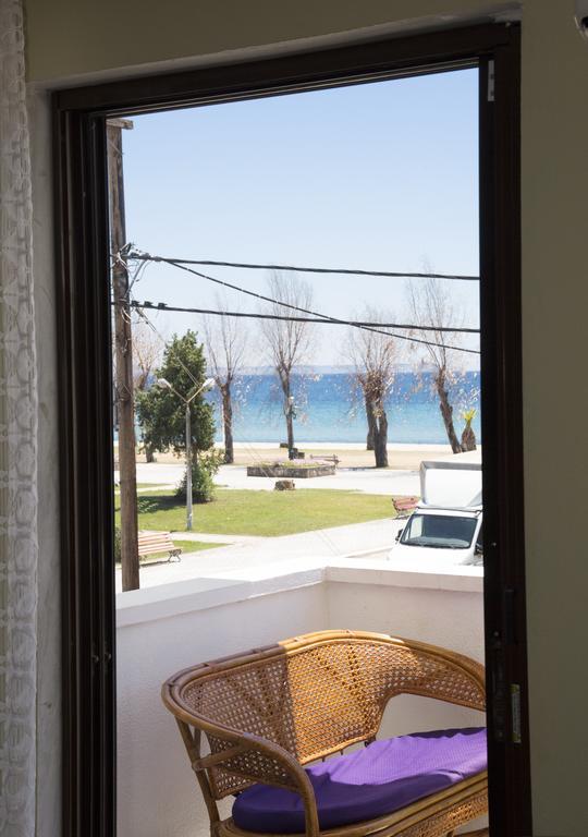 Park Apartment Paralia Dionysiou Buitenkant foto
