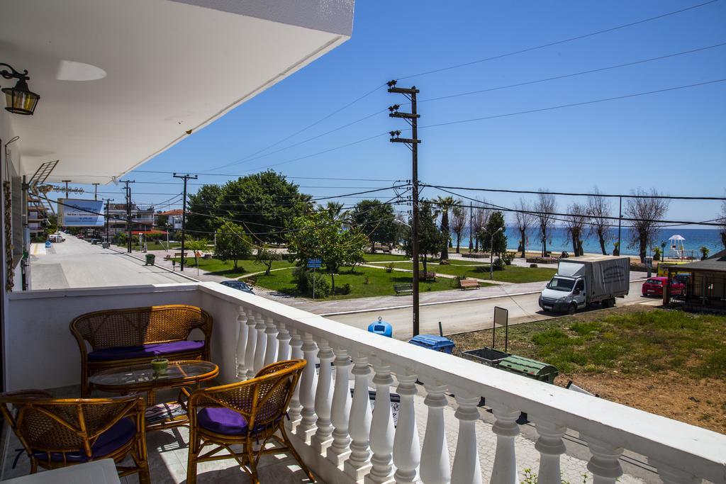 Park Apartment Paralia Dionysiou Buitenkant foto