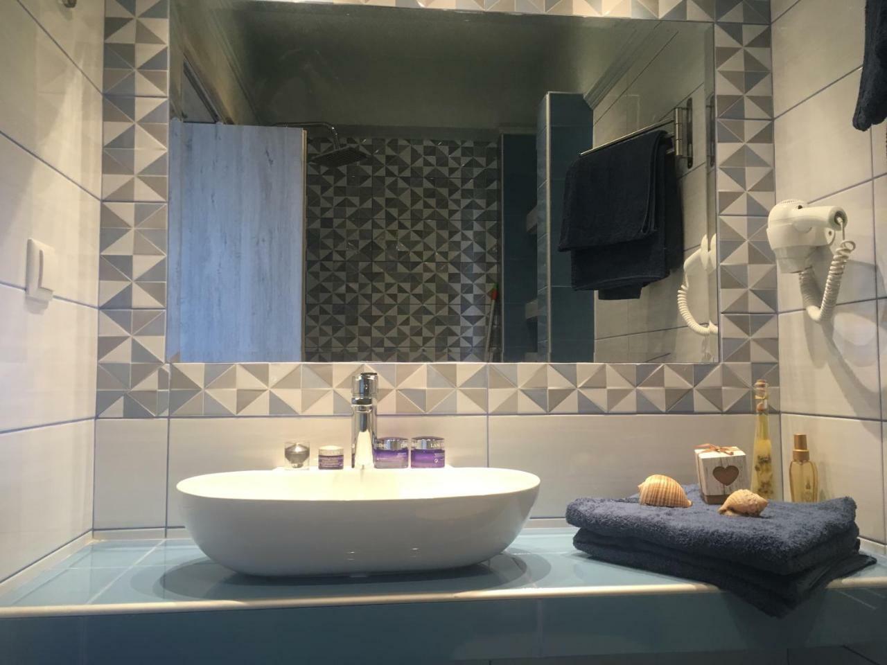 Park Apartment Paralia Dionysiou Buitenkant foto