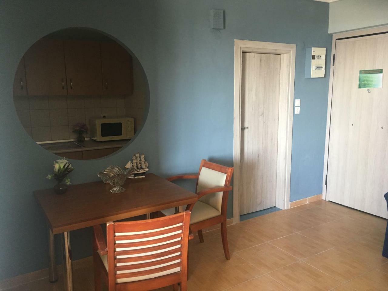 Park Apartment Paralia Dionysiou Buitenkant foto
